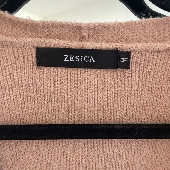 Zesica warm cream cardigan with pockets - Picture 2 of 3